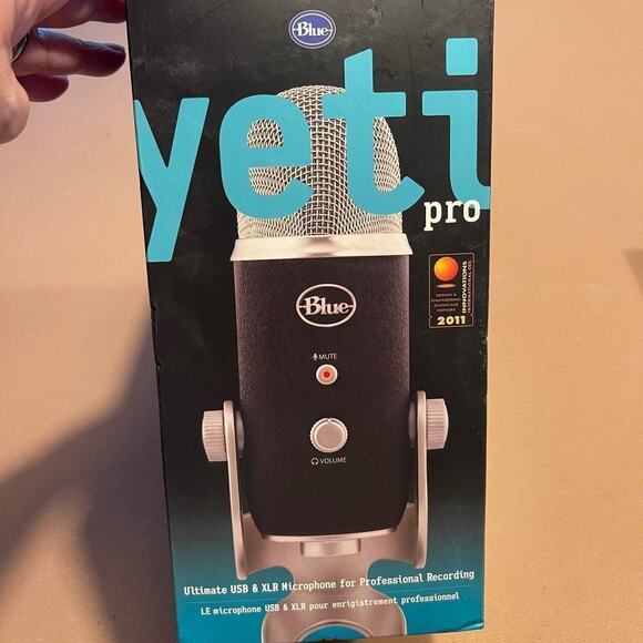 Blue Yeti Pro microphone New in Box - Picture 1 of 9